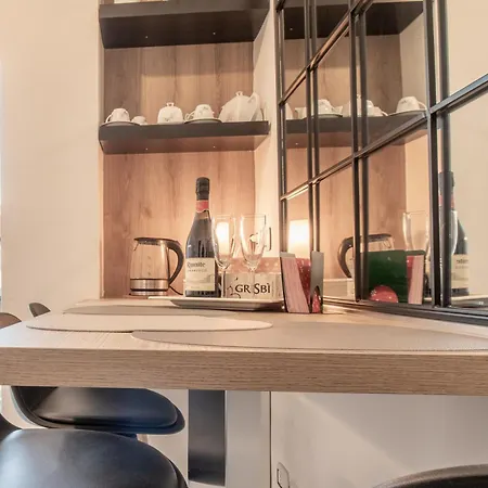 Appartamento House Exclusive Near Metro A *